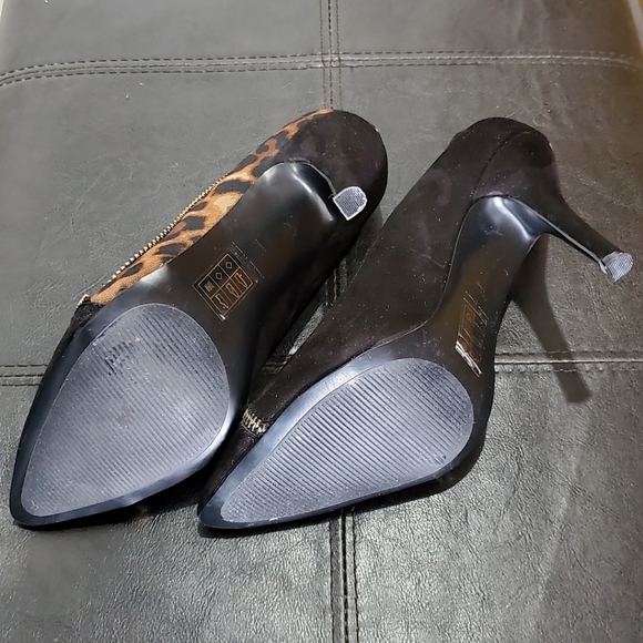 Nine West Pointy Toe Pumps - Picture 3 of 4